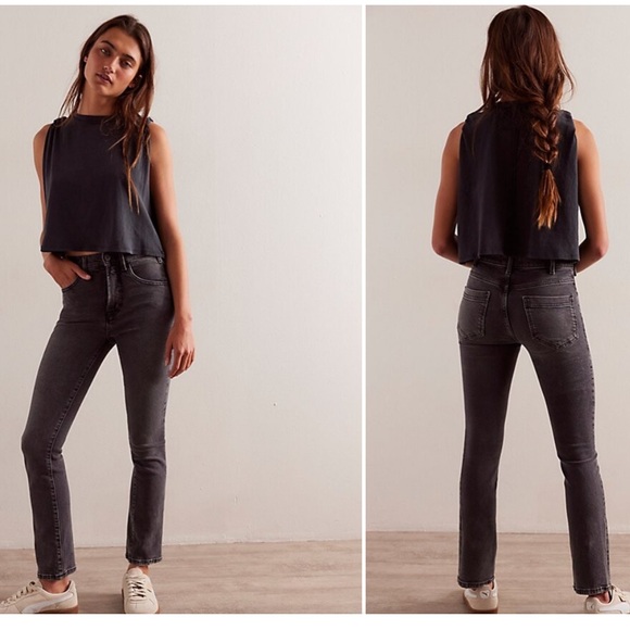 FP/ We The Free Low Maintenance Mid-Rise Flare Jeans NWT Size 29 Dark Horse - Picture 1 of 10